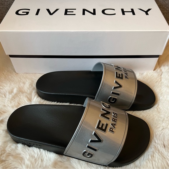 New Givenchy Silver Logo Flat rubber Sandals 40 - Picture 4 of 8